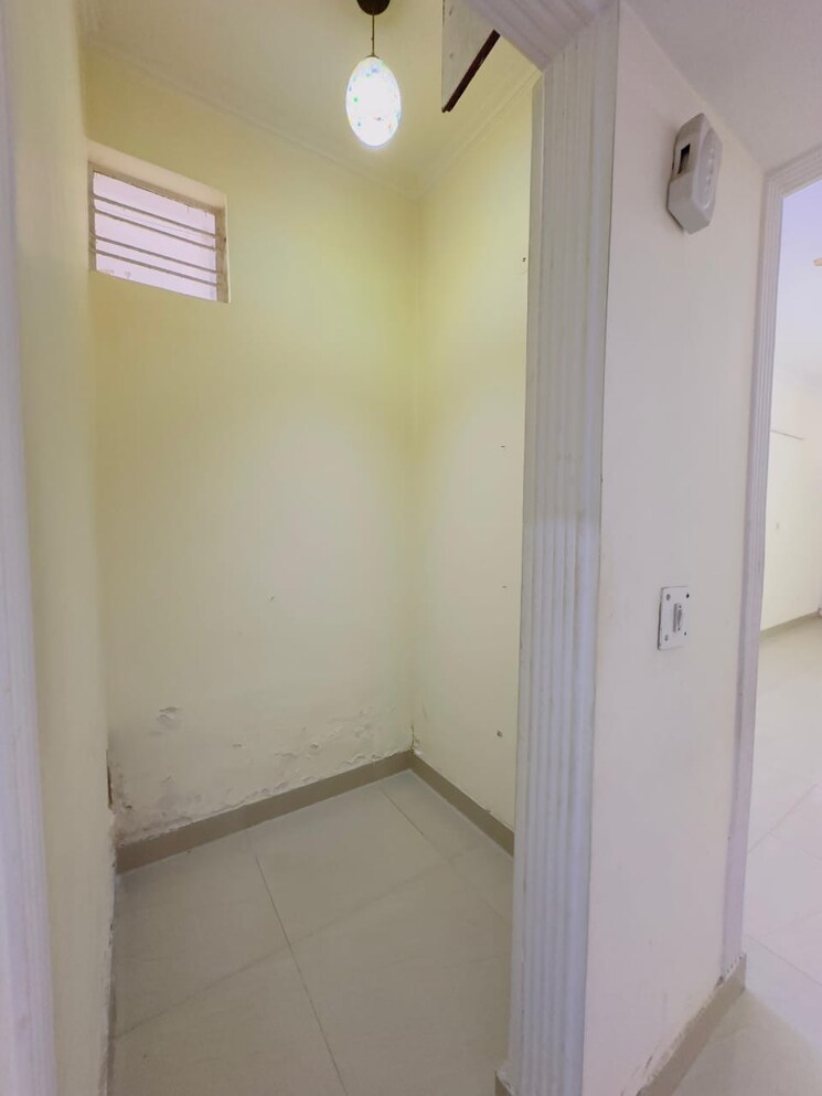 Bathroom, sector 3 dwarka 3 Bedroom 1400 Sq.Ft. Apartment In Sector 3 Dwarka Delhi 9034798