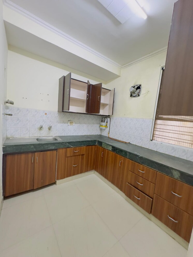 Kitchen, sector 3 dwarka 3 Bedroom 1400 Sq.Ft. Apartment In Sector 3 Dwarka Delhi 9034798