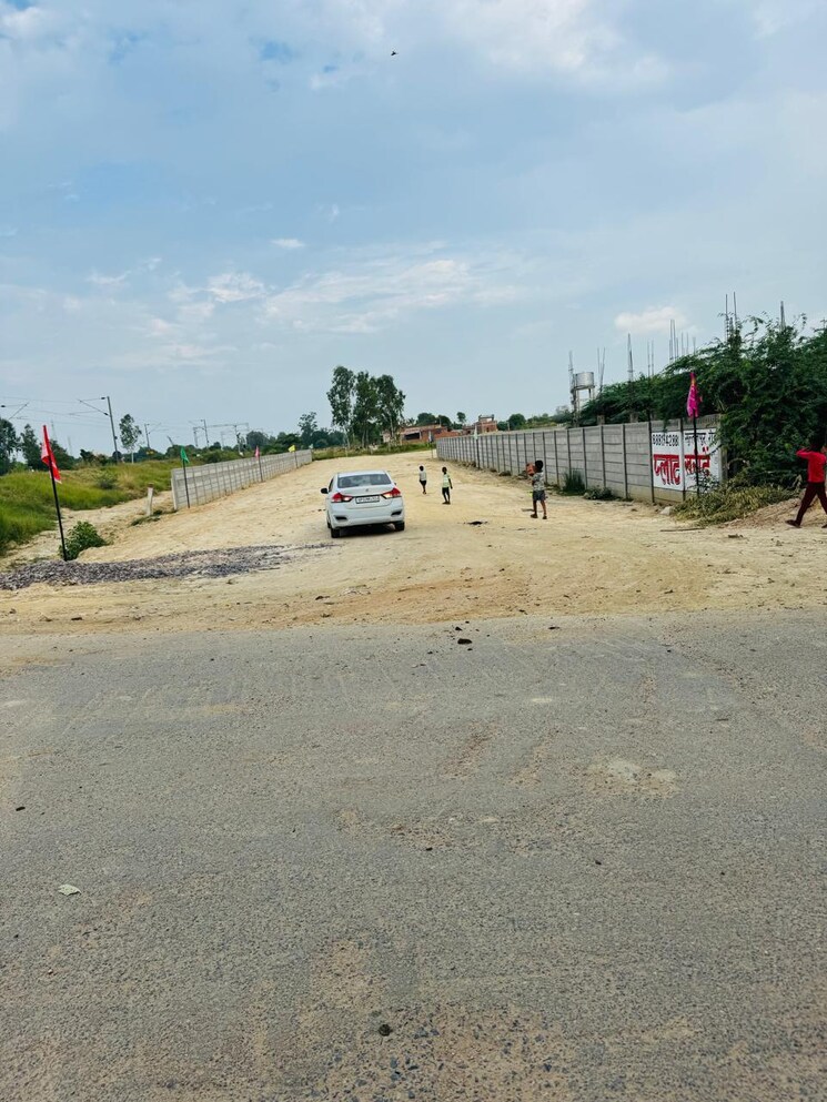  Parking, amethi  1250 Sq.Ft. Plot In Amethi Lucknow 9034941