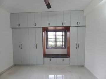 Room in 3 BHK Apartment at Nallagandla – for Rent