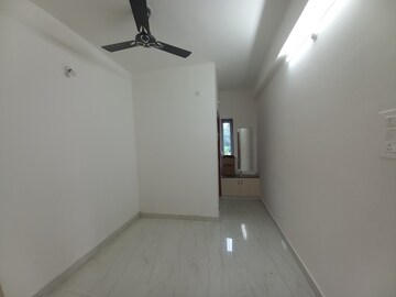 Room in 3 BHK Apartment at Nallagandla – for Rent