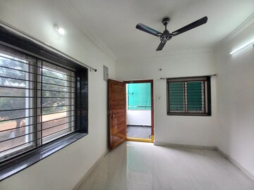 Room in 3 BHK Apartment at Nallagandla – for Rent