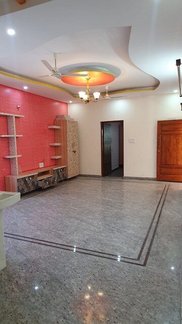 Living Room in 2 BHK Builder Floor at Ramamurthy Nagar – for Rent