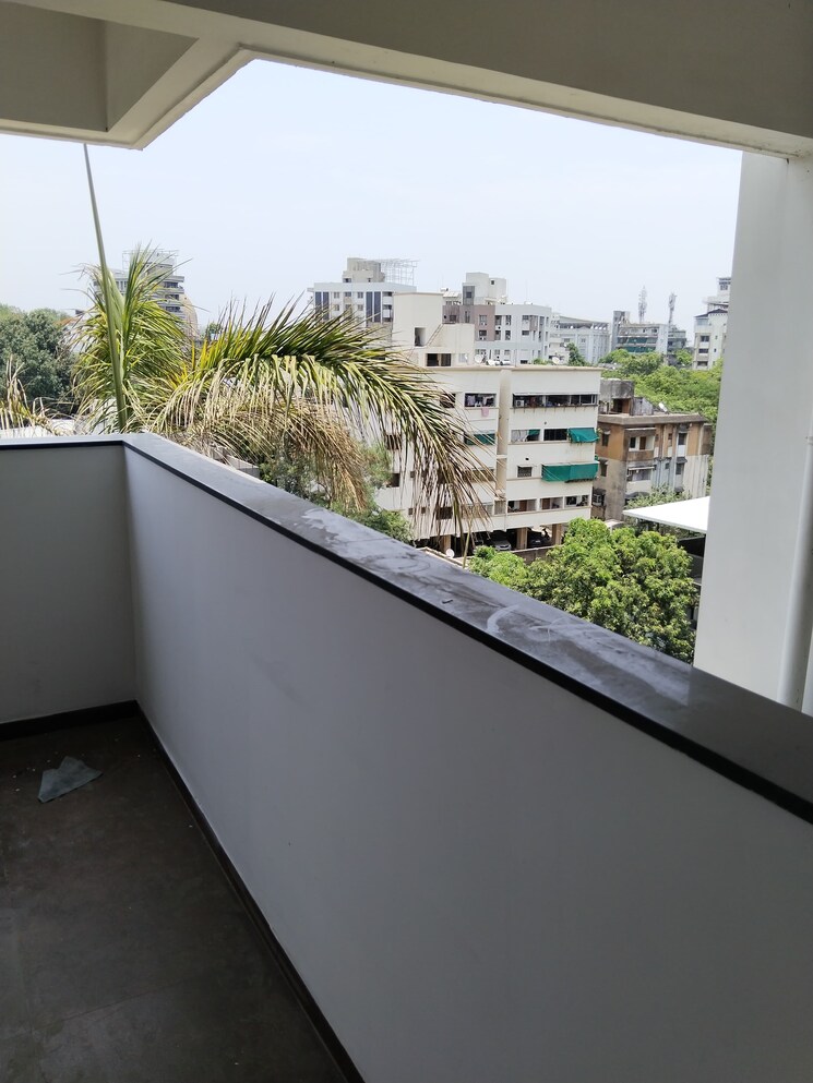 Balcony, shivaji nagar 3 Bedroom 2200 Sq.Ft. Apartment In Shivaji Nagar Nagpur 9034817