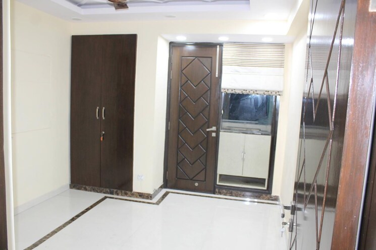 Room, sector 4 dwarka 3 Bedroom 1550 Sq.Ft. Apartment In Sector 4 Dwarka Delhi 9034847