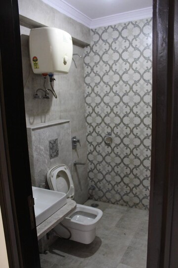 Bathroom in 3 BHK Apartment at Sector 4 Dwarka – for Rent