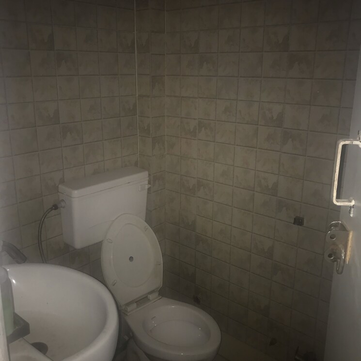 Washroom, lajpat nagar ii Commercial Showroom 900 Sq.Ft. In Lajpat Nagar ii Delhi 9035011