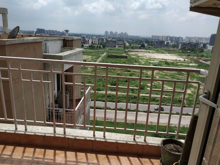 Balcony, puri-pratham 3 Bedroom 914 Sq.Ft. Apartment In Sector 84 Faridabad 9034976