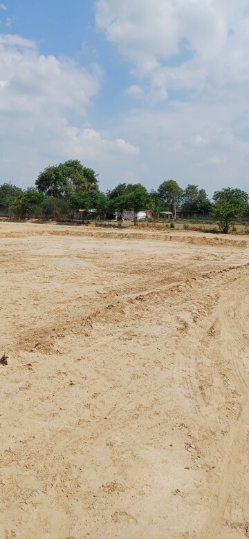  Plot For Sale in Dheeraj Nagar