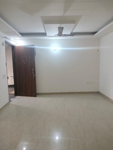 Room in 2 BHK Builder Floor at Palam Vihar – for Rent