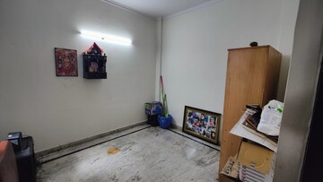 Living Room in 2.5 BHK Builder Floor at Green Fields Colony – for Rent