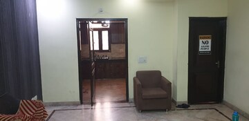 Room in 3 BHK Builder Floor at Rajouri Garden – for Rent