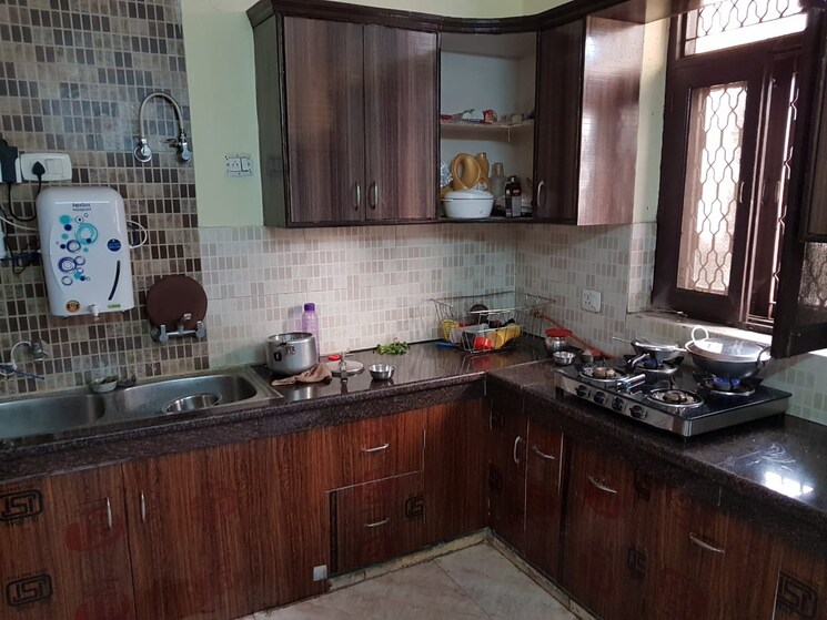 Kitchen, rajouri garden 3 Bedroom 200 Sq.Yd. Builder Floor In Rajouri Garden Delhi 9035053