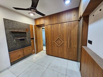 Room in 3 BHK Apartment at Vastrapur – for Rent