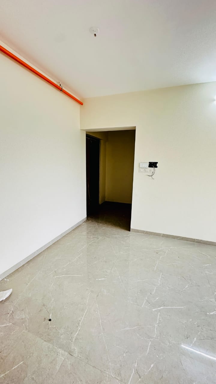 1 BHK 300 Sq.Ft. Apartment in Vivekanand C.H.S.