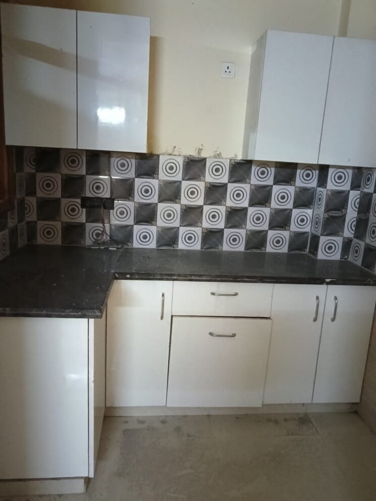 Kitchen, aya nagar 2 Bedroom 80 Sq.Yd. Builder Floor In Aya Nagar Delhi 9035034
