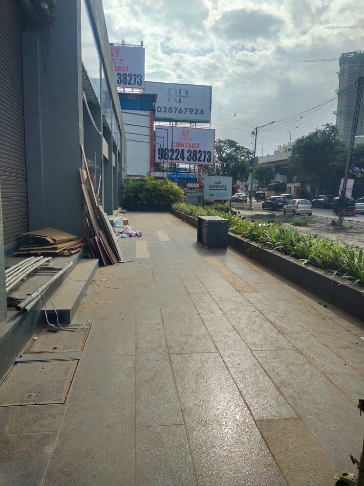 Balcony, tejas-imperial Commercial Showroom 4500 Sq.Ft. In Wakad Pune 9035112