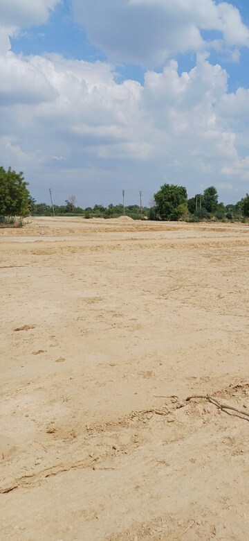  Plot For Sale in Dheeraj Nagar