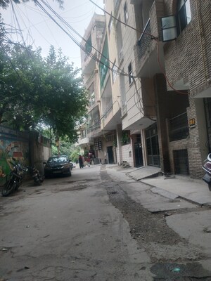 Parking in  Shop at Esteem Complex, Savitri Nagar – for Sale