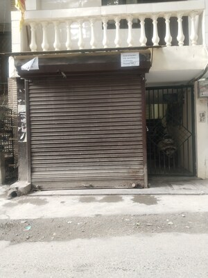  Shop For Sale in Esteem Complex, Savitri Nagar