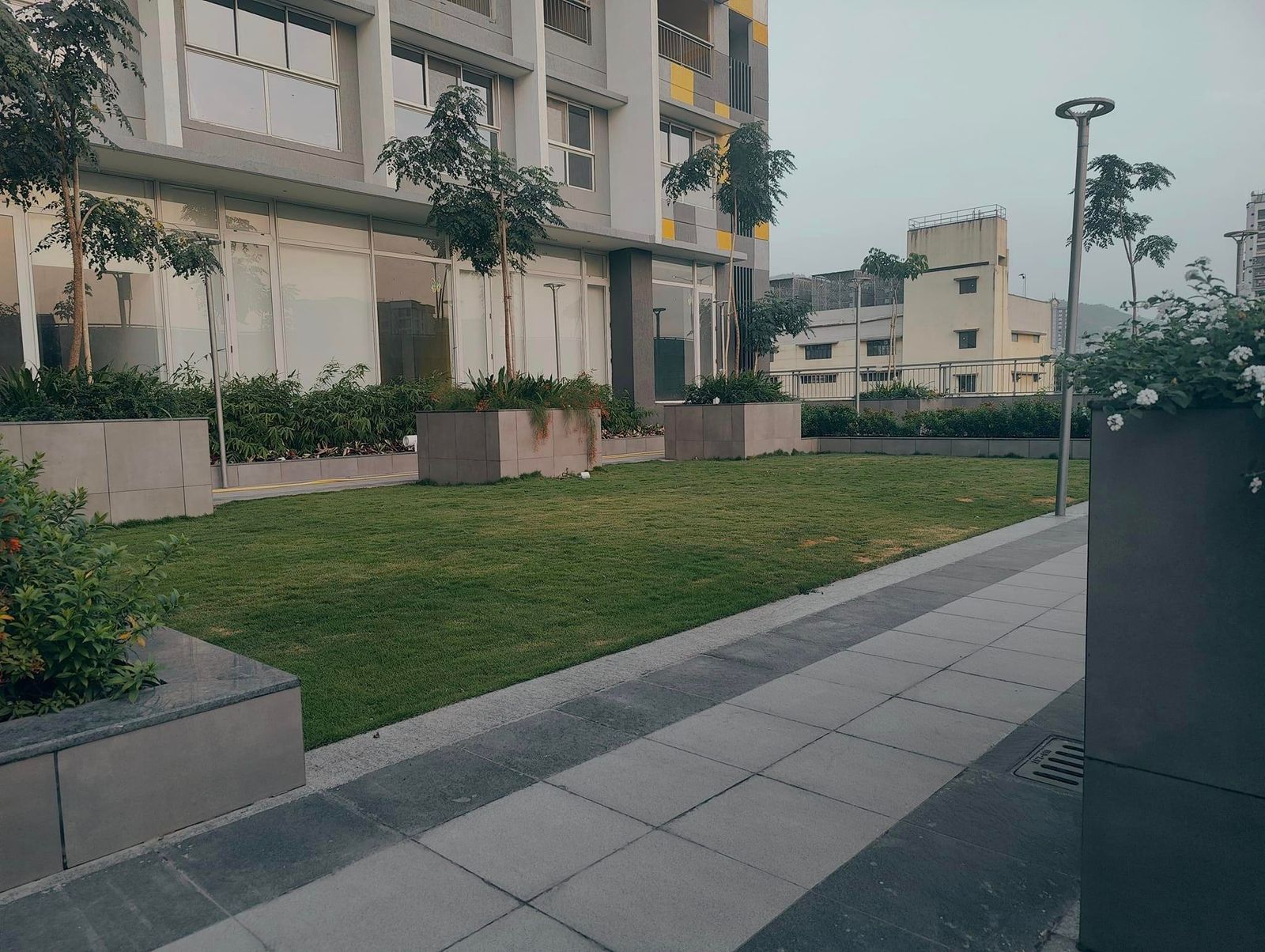 2 BHK Apartment For Rent in Wadhwa Dukes Horizon