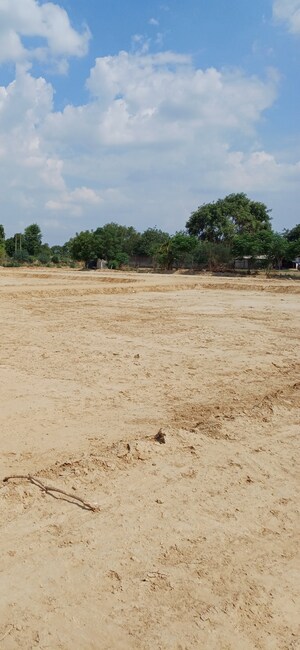  Plot For Sale in Dheeraj Nagar