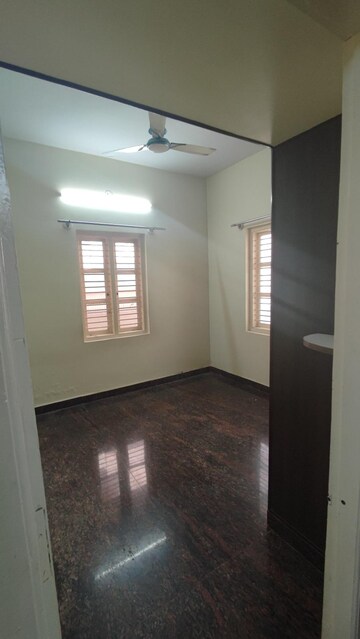 Room in 2 BHK Independent House at Ramamurthy Nagar – for Rent