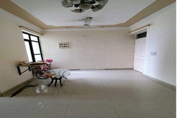 Bathroom in 2 BHK Builder Floor at Palam Vihar – for Rent