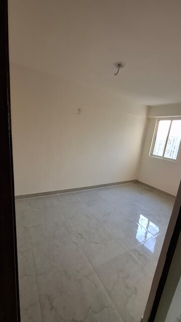 Room in 1 BHK Apartment at Wave Prime Floors, Wave City – for Rent