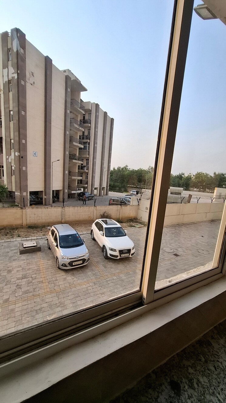 Balcony, wave-prime-floors 1 Bedroom 450 Sq.Ft. Apartment In Wave City Ghaziabad 9035282