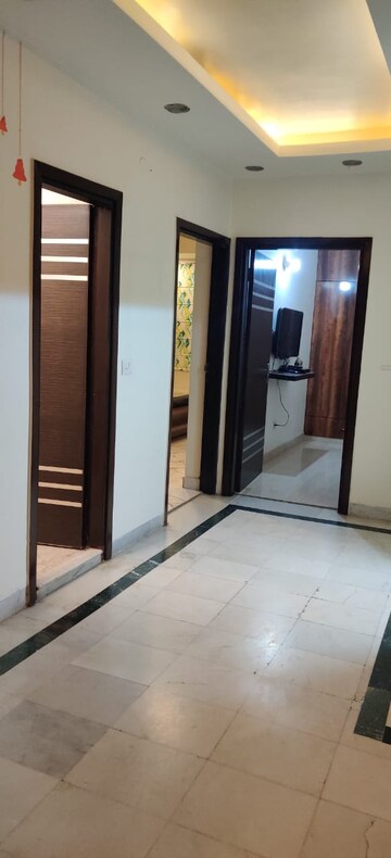 Building Lobby in 3 BHK Builder Floor at Empire Floors, Sector 57 – for Rent