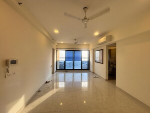 Room in 2 BHK Apartment at Kanakia Hollywood, Versova – for Sale