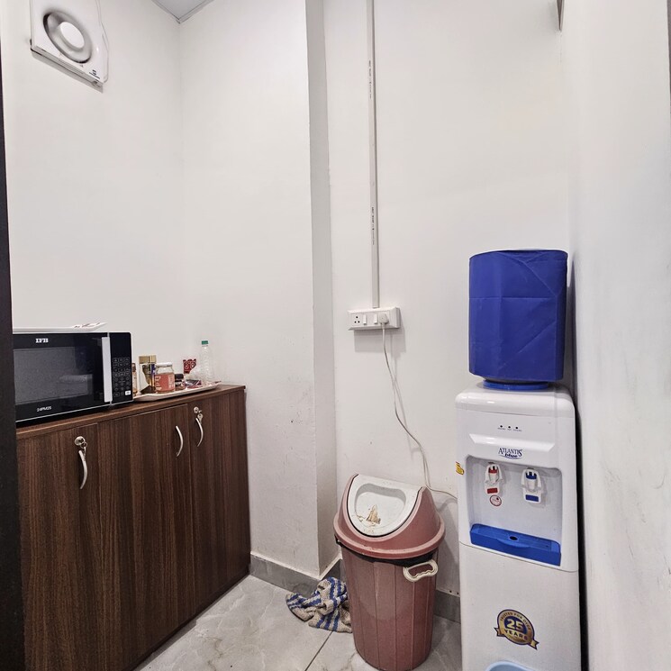 Bathroom, sector 63 Commercial Office Space 1500 Sq.Ft. In Sector 63 Noida 9035304