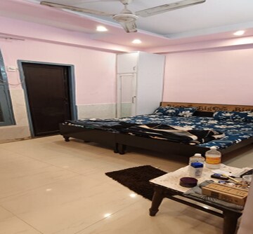 Team Area in 3 BHK Apartment at Niti Khand I – for Rent