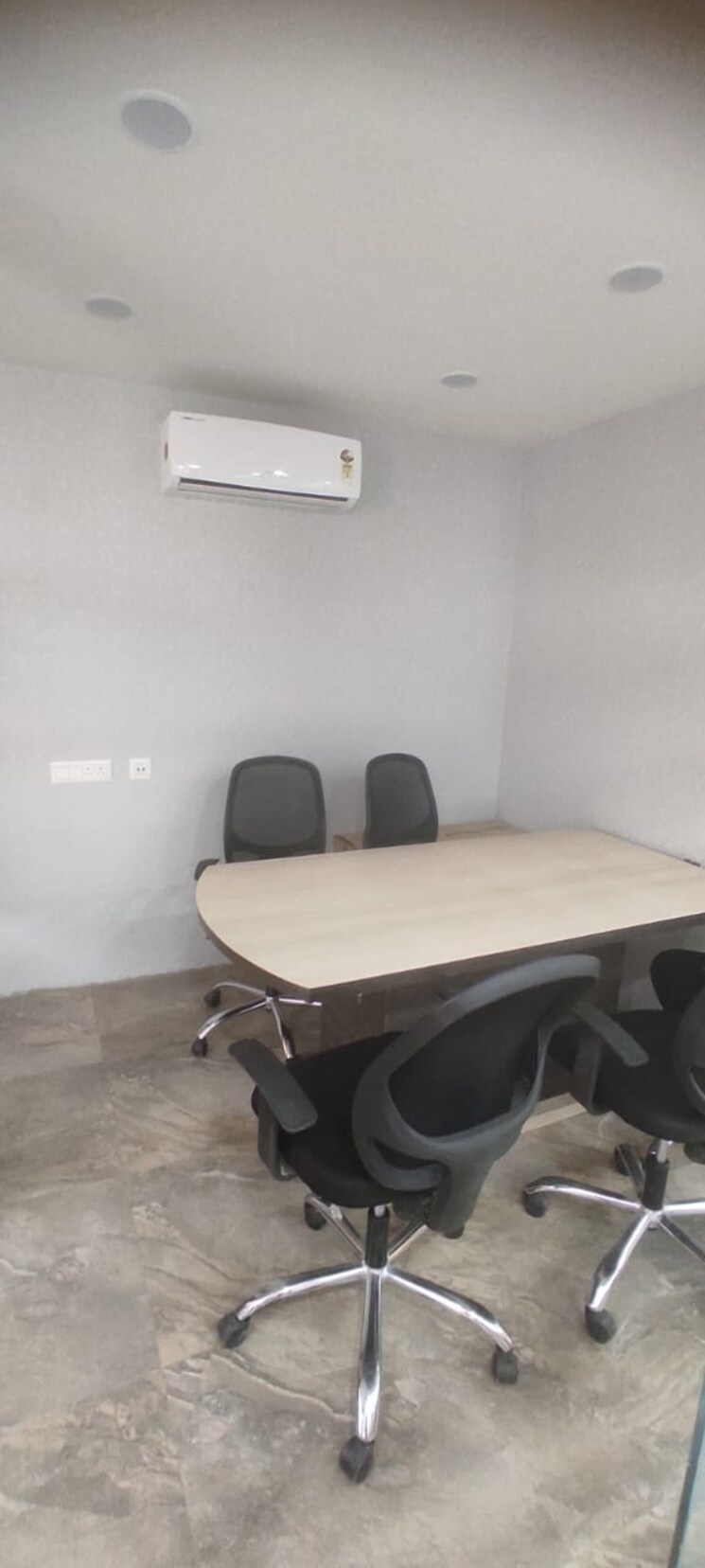 Team Area, camac street Commercial Office Space 750 Sq.Ft. In Camac Street Kolkata 9035430