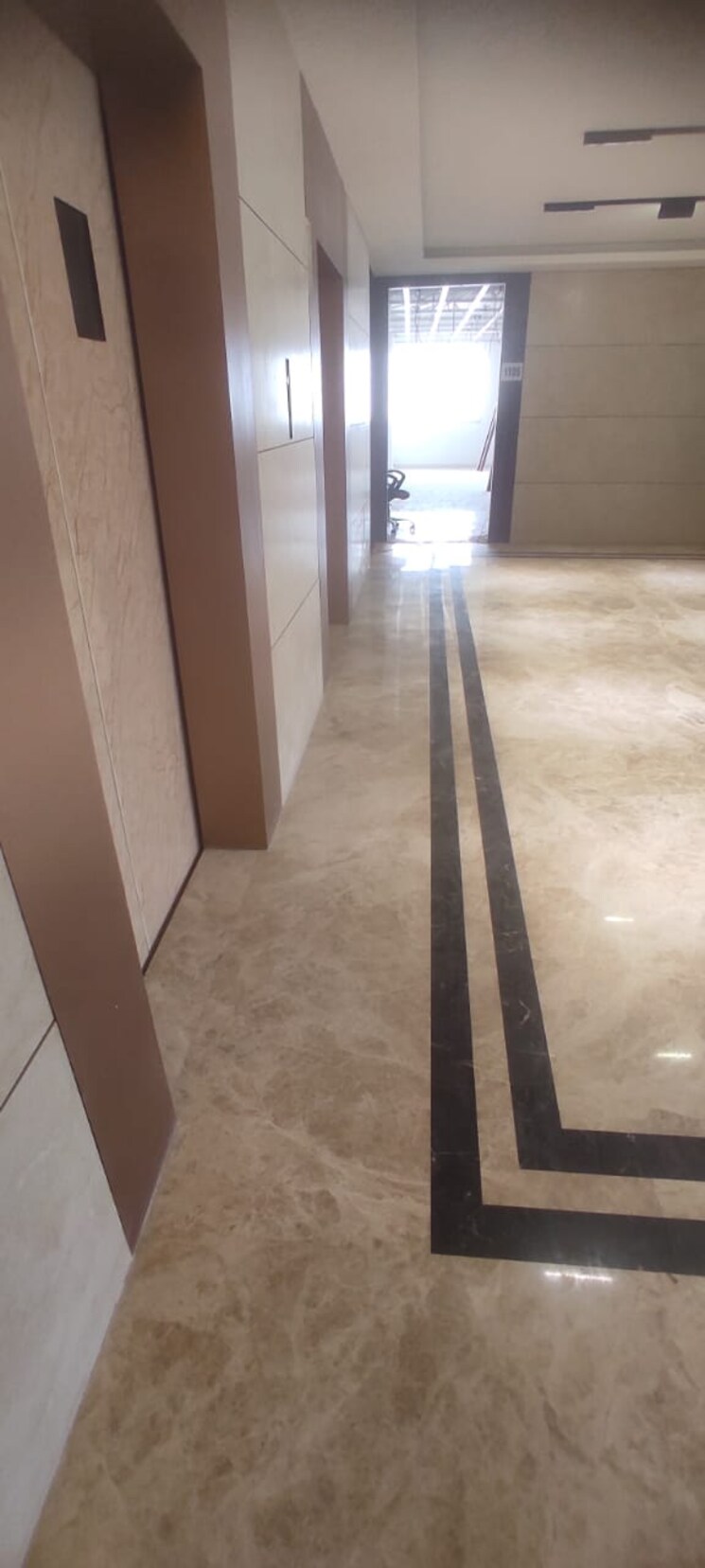 Balcony, camac street Commercial Office Space 750 Sq.Ft. In Camac Street Kolkata 9035430