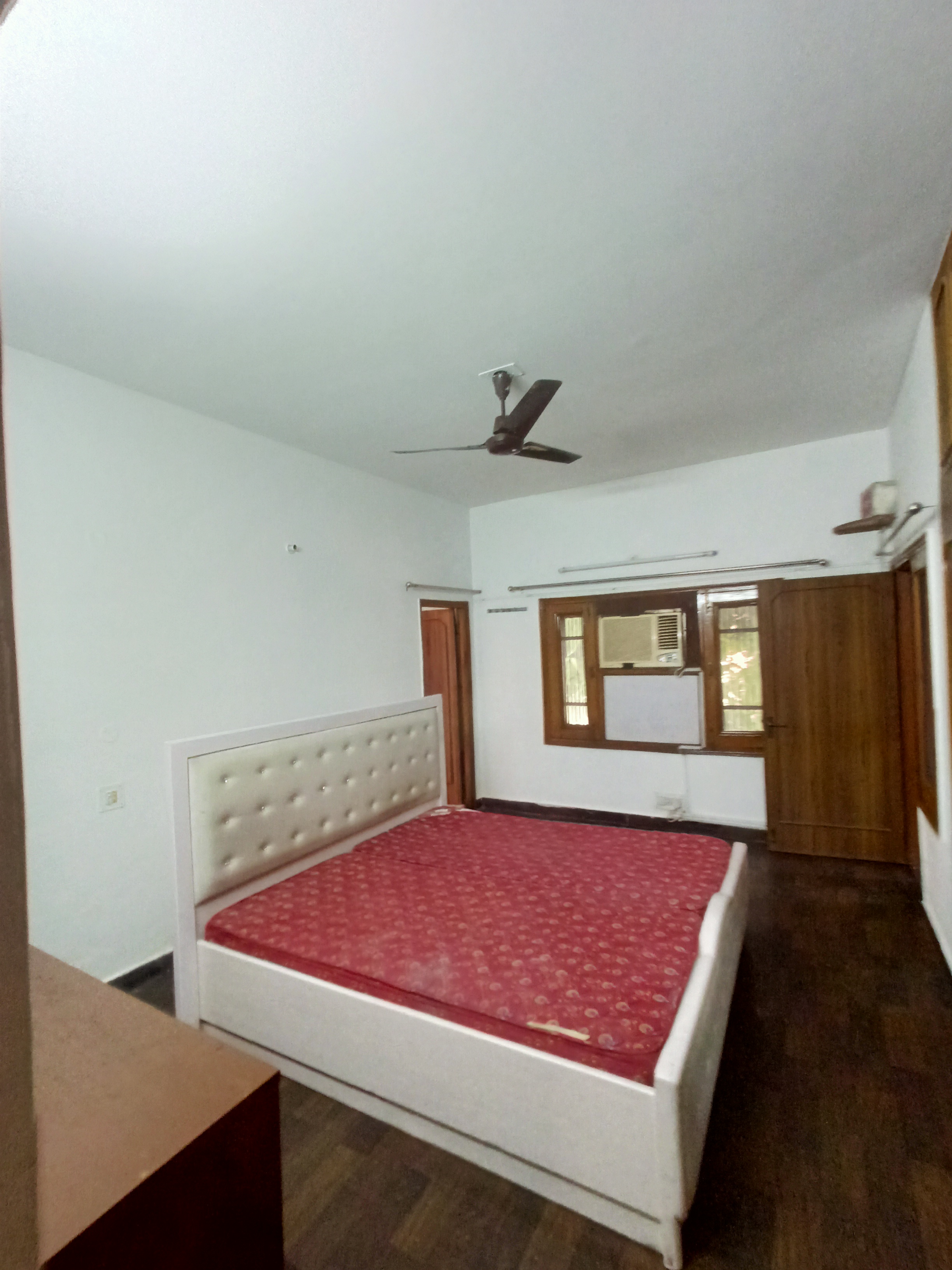 2 BHK Independent House For Rent in Sector 11