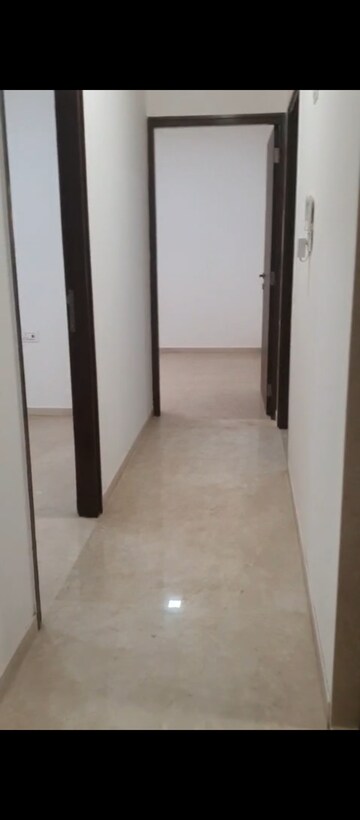 Room in 3 BHK Apartment at Platinum Life, Andheri West – for Sale