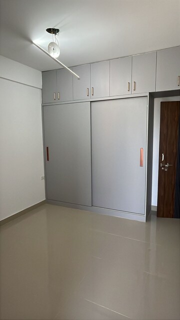 Room in 2 BHK Apartment at ROF Alante, Sector 108 – for Rent
