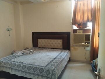 2 BHK Apartment For Rent in Raja Park