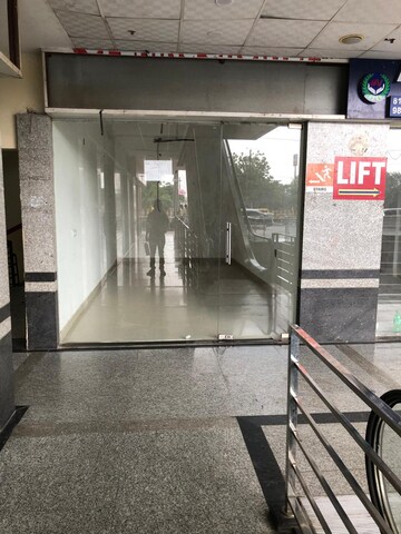  Shop For Rent in Aarza Square 1, Sector 4 Greater Noida
