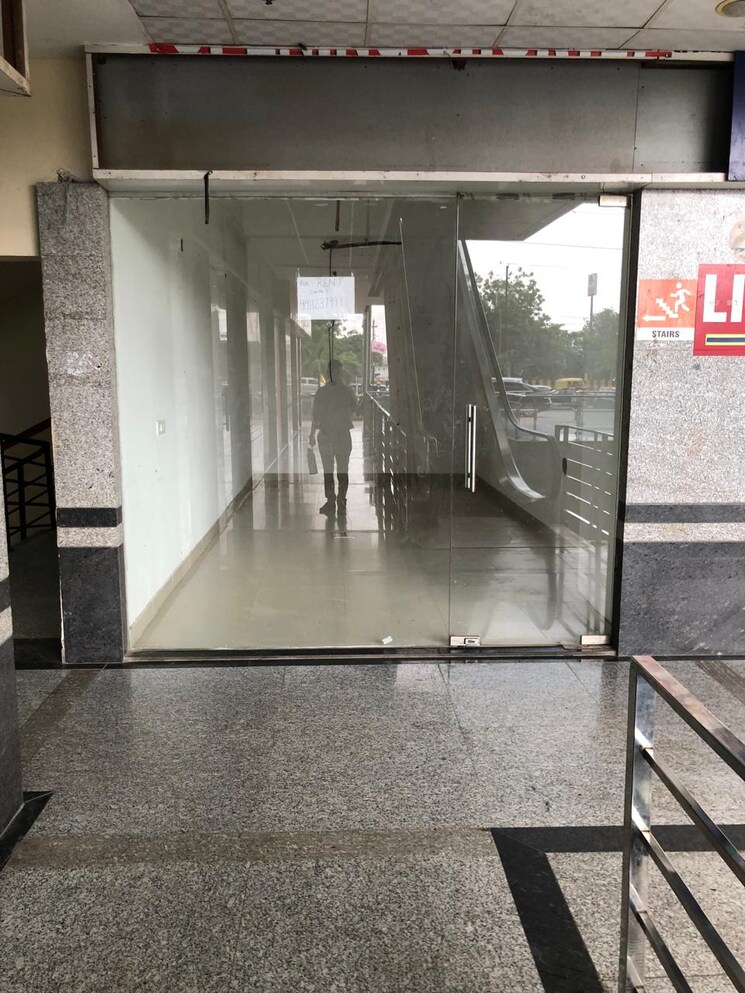 undefined, aarza-square-1 Commercial Shop 408 Sq.Ft. In Sector 4 Greater Noida Greater Noida 9035640