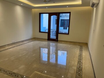 Room in 4 BHK Builder Floor at Boutique Residential Apartments A 3 2, Vasant Vihar – for Rent