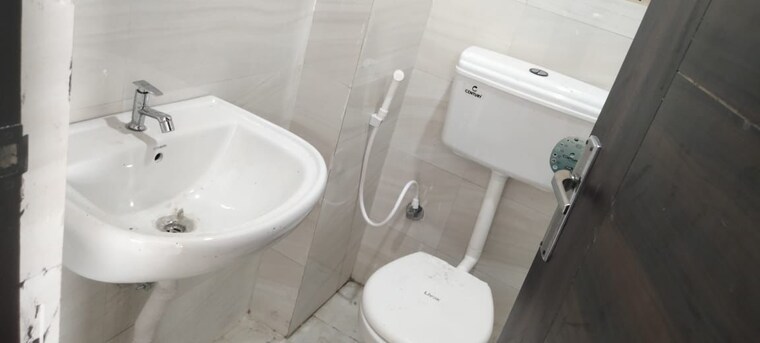 Bathroom, pivotal-paradise 2 Bedroom 686 Sq.Ft. Apartment In Sector 62 Gurgaon 9035665