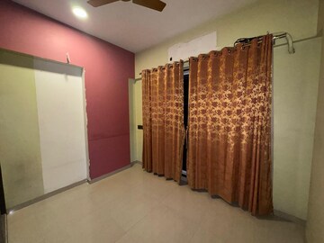 Room in 3 BHK Apartment at Bhandup West – for Rent