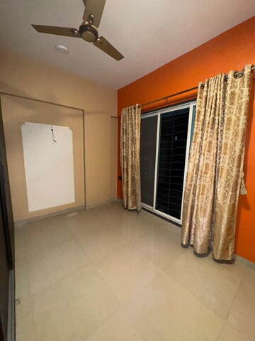 Room in 3 BHK Apartment at Bhandup West – for Rent