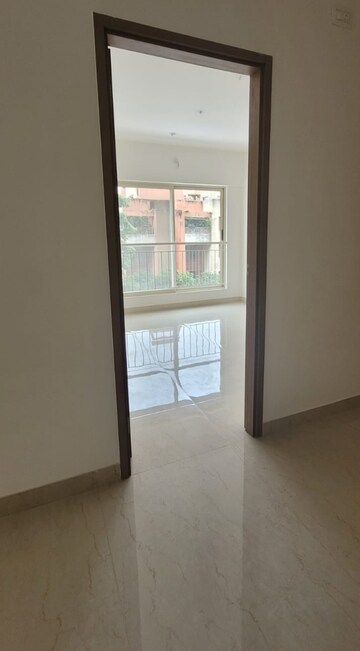 Room in 3 BHK Apartment at Supreme Estado, Baner – for Rent