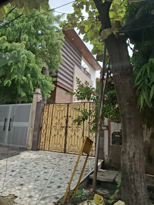 6+ BHK Independent House – Exterior View View at Sector 50 - for Sale