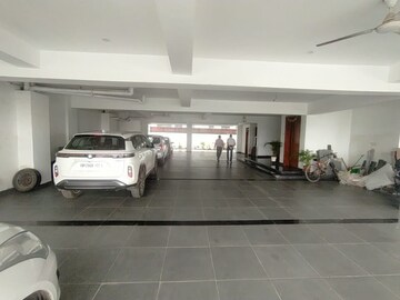 Parking in 1 BHK Builder Floor at Sector 2 – for Rent