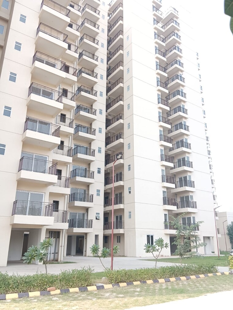 Exterior View, pivotal-paradise 2 Bedroom 686 Sq.Ft. Apartment In Sector 62 Gurgaon 9035784